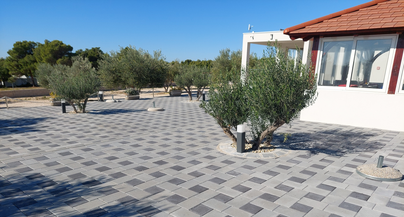 Tvrtka ABK nudi prvoklasne betonske opločnike po najpovoljnijim cijenama! 