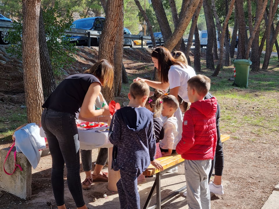 Sport, glazba, druženje, ručak: U Rasadniku cijeli dan traje akcija za malu Kiaru, evo kako je to izgledalo jutros 