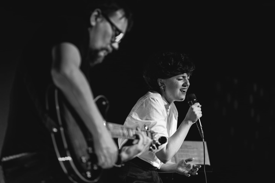 Pozitivne emocije i lijepe uspomene: Maja Posavec i Ivan Kapec oduševili šibensku publiku 