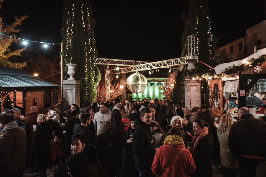 Adventuristi se uz hitove BluVinila cijepili najboljom zabavom: U Đardinu je bilo odlično!