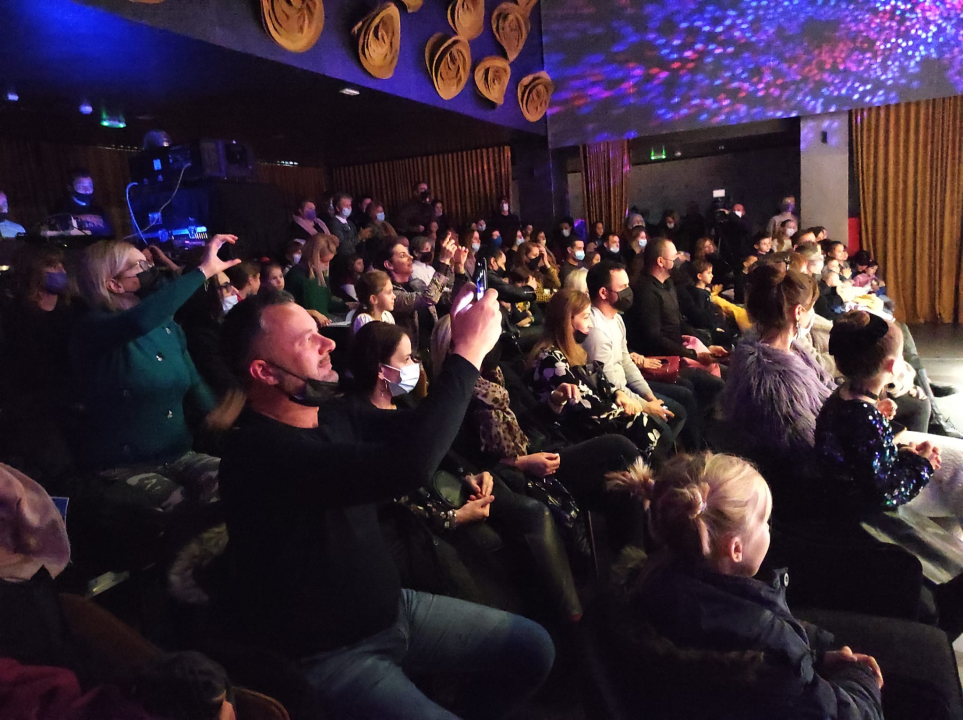 U Kući umjetnosti Arsen predstavljena slikovnica 'Božićne priče' iz DV Šibenske masline: 'Novac od prodaje ide Kiari' 