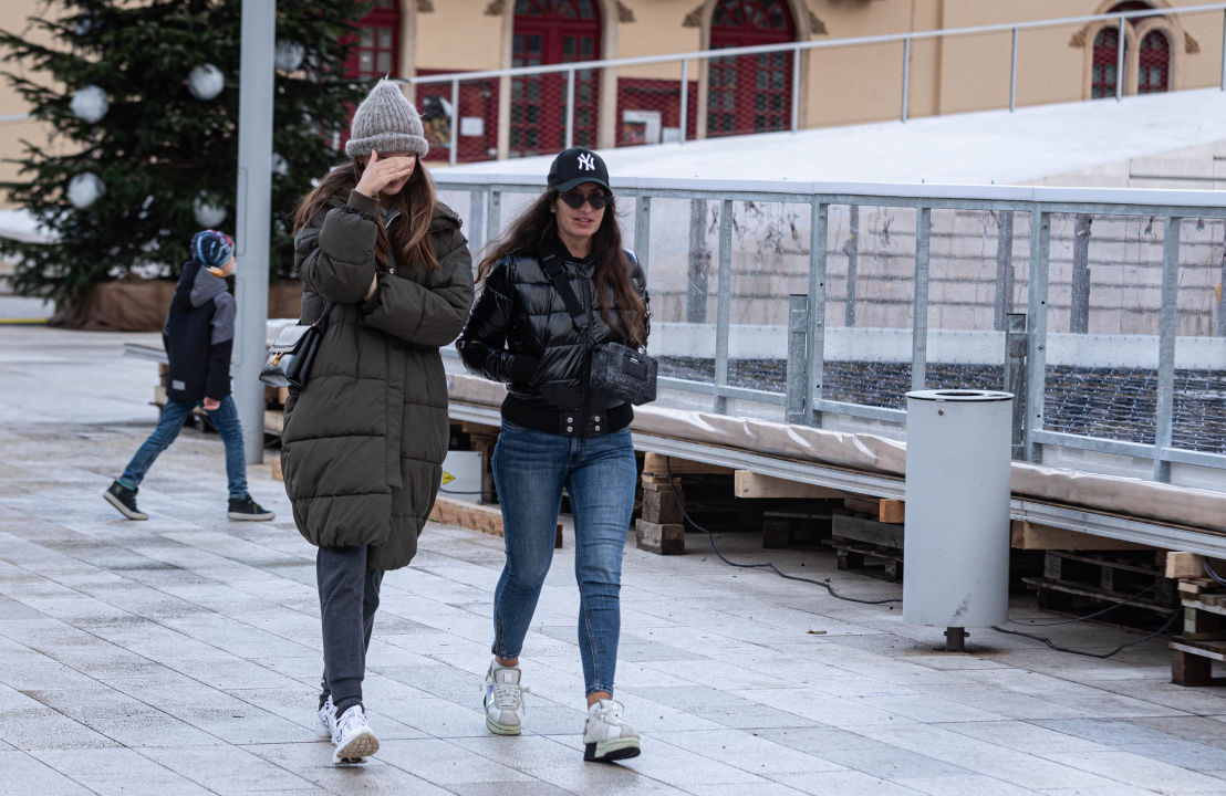 Kraljice modne špice pokazale kako nositi omiljene sezonske komade