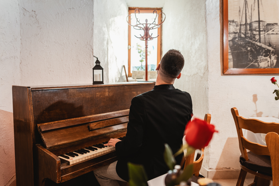 Uživajte u predivnoj božićnoj atmosferi u omiljenom GAK caffeu! 