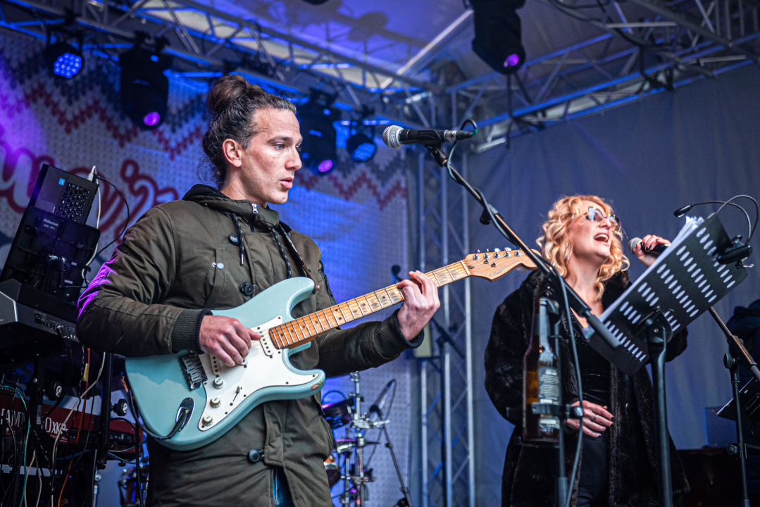 Vratilo se staro normalno na Adventuru: Fenixi, Badnjak, đardin, točno u podne