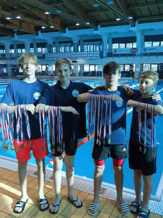 Plivači 'Mora' okitili se s čak 26 odličja: Sjajni su bili Stegić, Lokas i Karađole