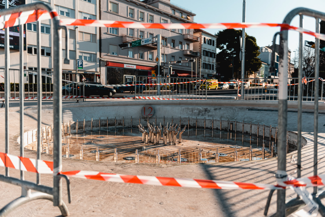 Generalno čišćenje Poljane: Firma iz Žrnovnice za 65 tisuća kuna uglancat će glavni šibenski trg