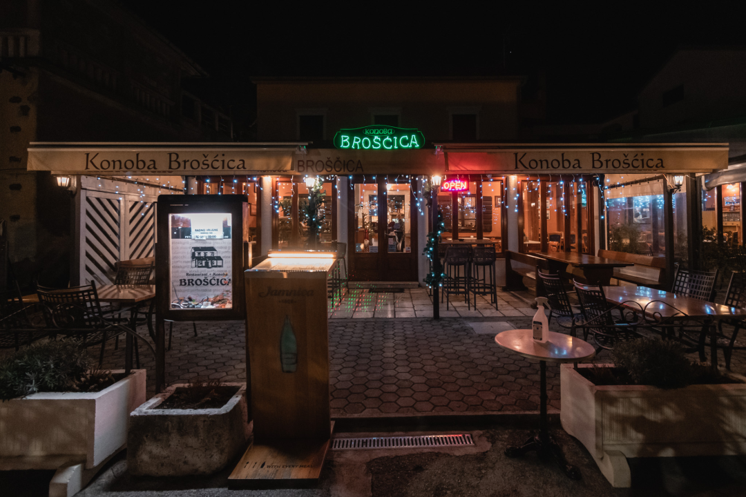 Sudjelujte u nagradnoj igri povodom Valentinova: Šaljite nam fotke i osvojite vrhunske nagrade! 