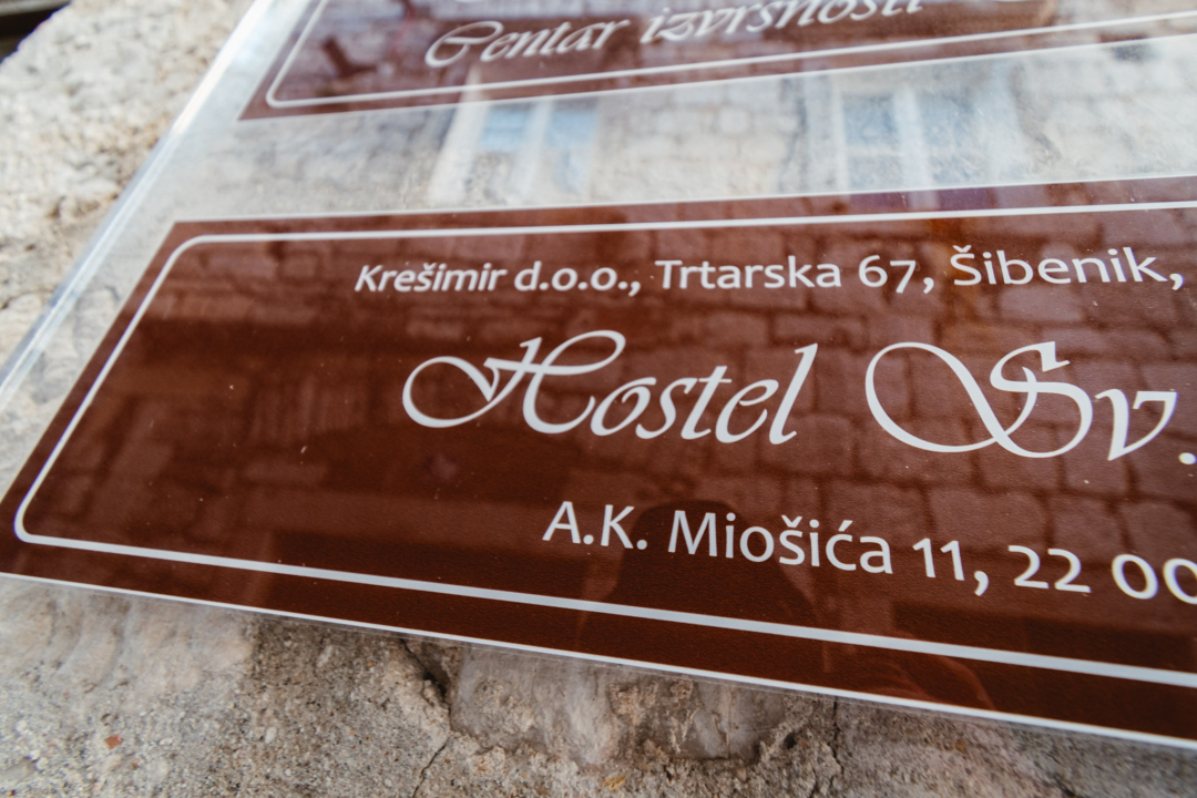 Konfuzija s nazivom ulice na Gorici: Ulica Andrije Kačića, Andrije Kačića Miočića ili Andrije Kačića Miošića?