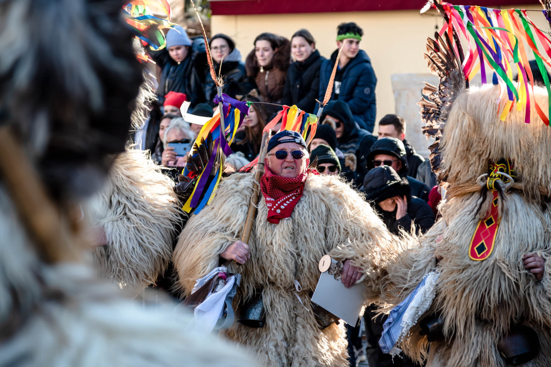 Bake opet napravile ludilo uz ‘Masturbatore s Murtera’, ‘Benkovački sajam’, liječnike i janjetinu