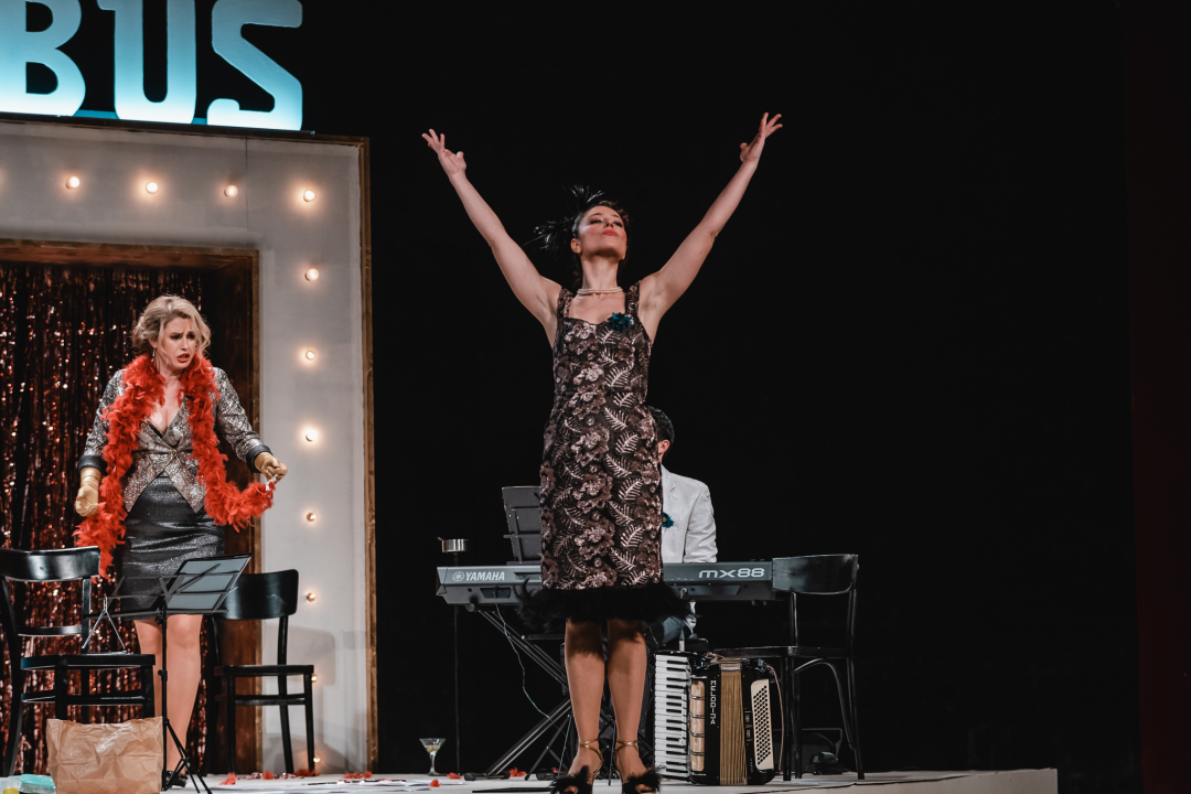 Ženski orkestar do suza nasmijao šibensku publiku, likovi su nam bolno poznati!