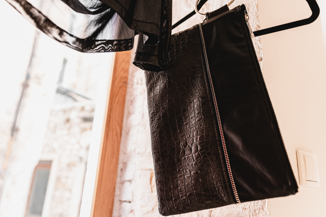 Dizajn za žene sa stavom! Kožne torbe Zorana Mrvoša dostupne su u Galeriji Juraj Dalmatinac