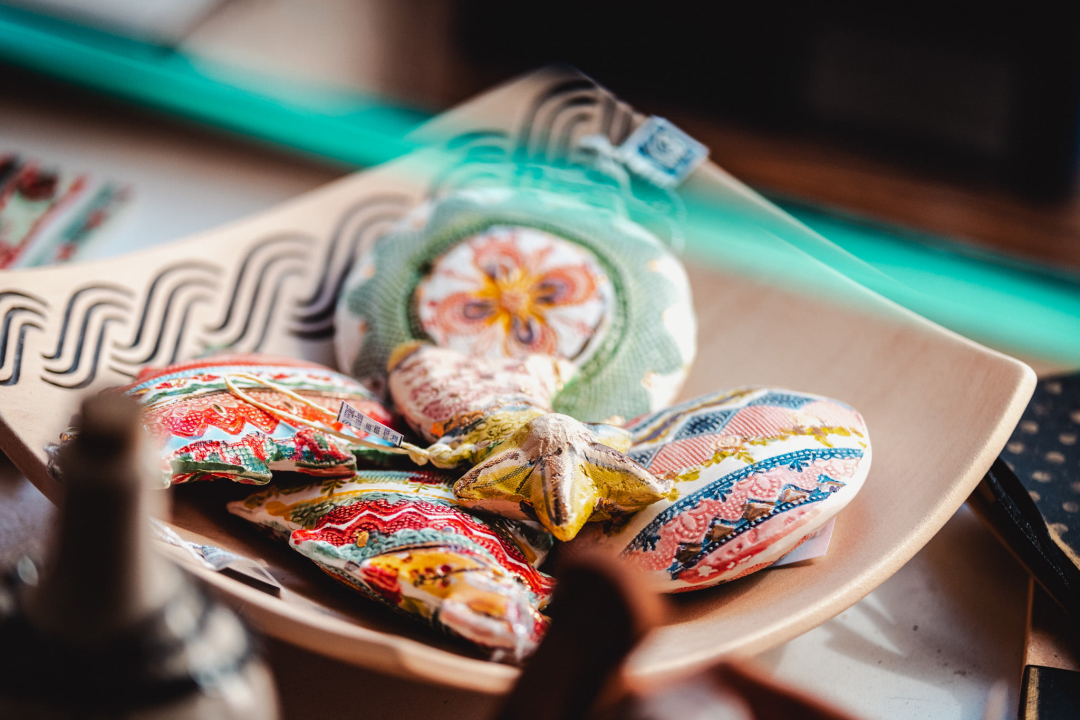 U Galeriji Juraj Dalmatinac potražite umjetnine Vaska Lipovca i Dragice Cvek Jordan po sniženoj cijeni