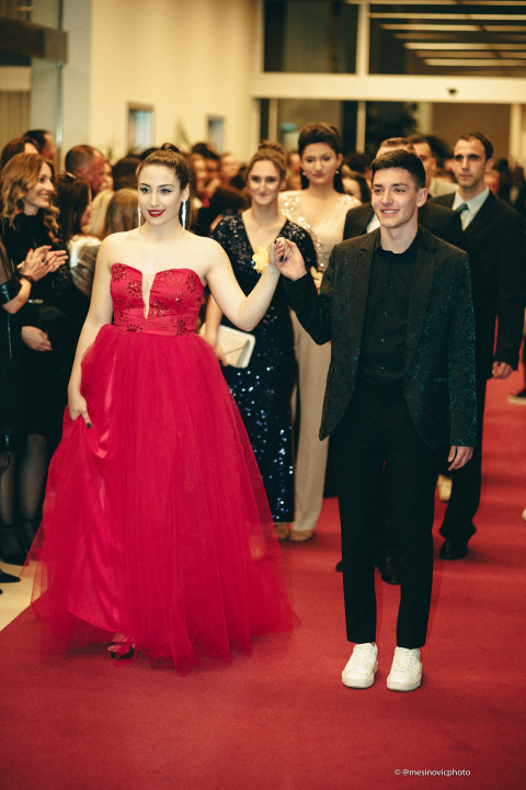 Učenici Medicinske škole u večeri koju će pamtiti do kraja života (2. dio)