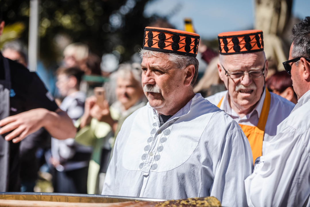 Uskršnji doručak pred Županijom označio početak turističke sezone: 'Očekujemo više ljudi nego rekordne 2019. godine'