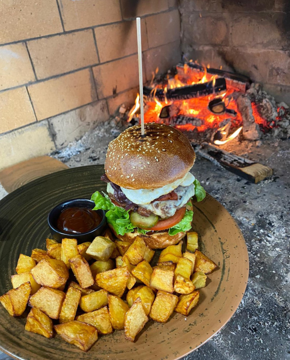 Probajte neke od ukusnih delicija u Maestro Food&amp;Baru!