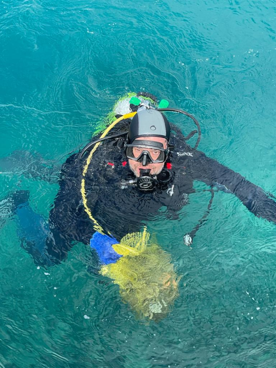 Lionsi s partnerima izvadili dosta otpada iz podmorja Prvić Luke