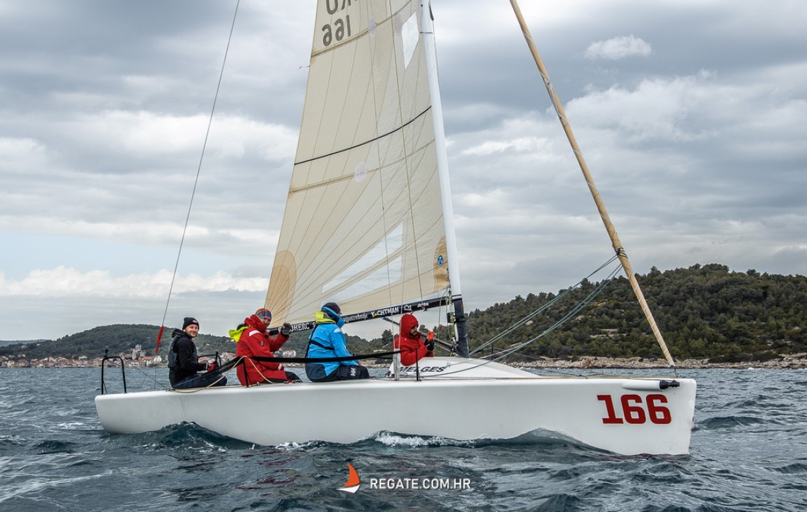 18. Zlarinska regata krstaša: Ukupni pobjednik je posada Gringo 3 iz Zadra
