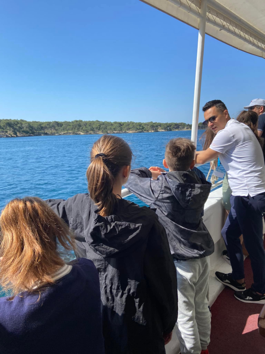 Otvorena sezona na sv. Nikoli: Tvrđavu posjetila ekipa iz Glazbene škole