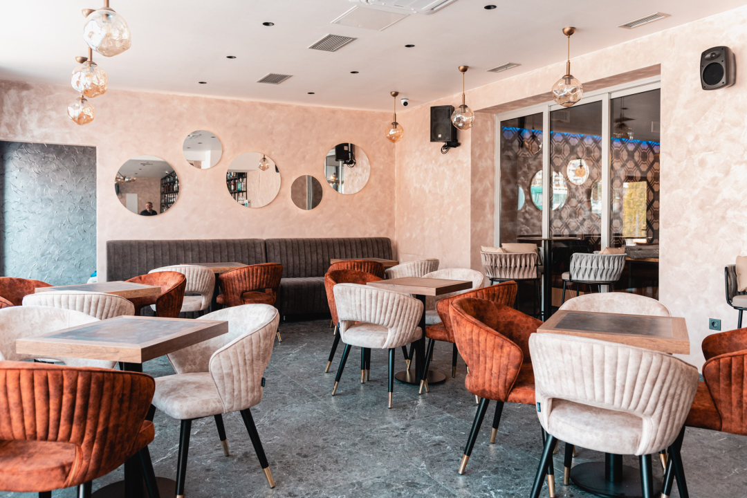 Super komade za svečane prigode pronađite u Butiku Cecily! 