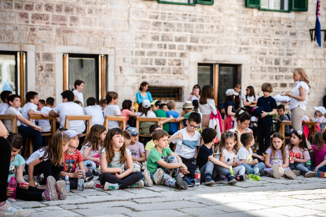 Na današnji dan prije 143 godine Šibenik se po prvi put napio pitke vode s javne špine na Maloj loži 