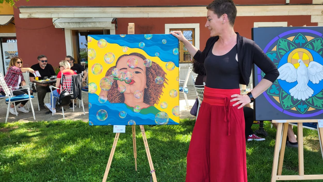 Izložba stolova: Apostolove kontra korone zamijenili apostolovi za mir