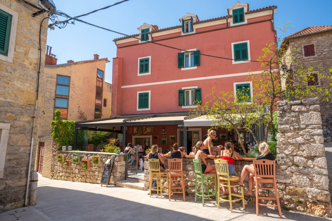 Posjetite novootvoreni restoran Škafet u Skradinu!