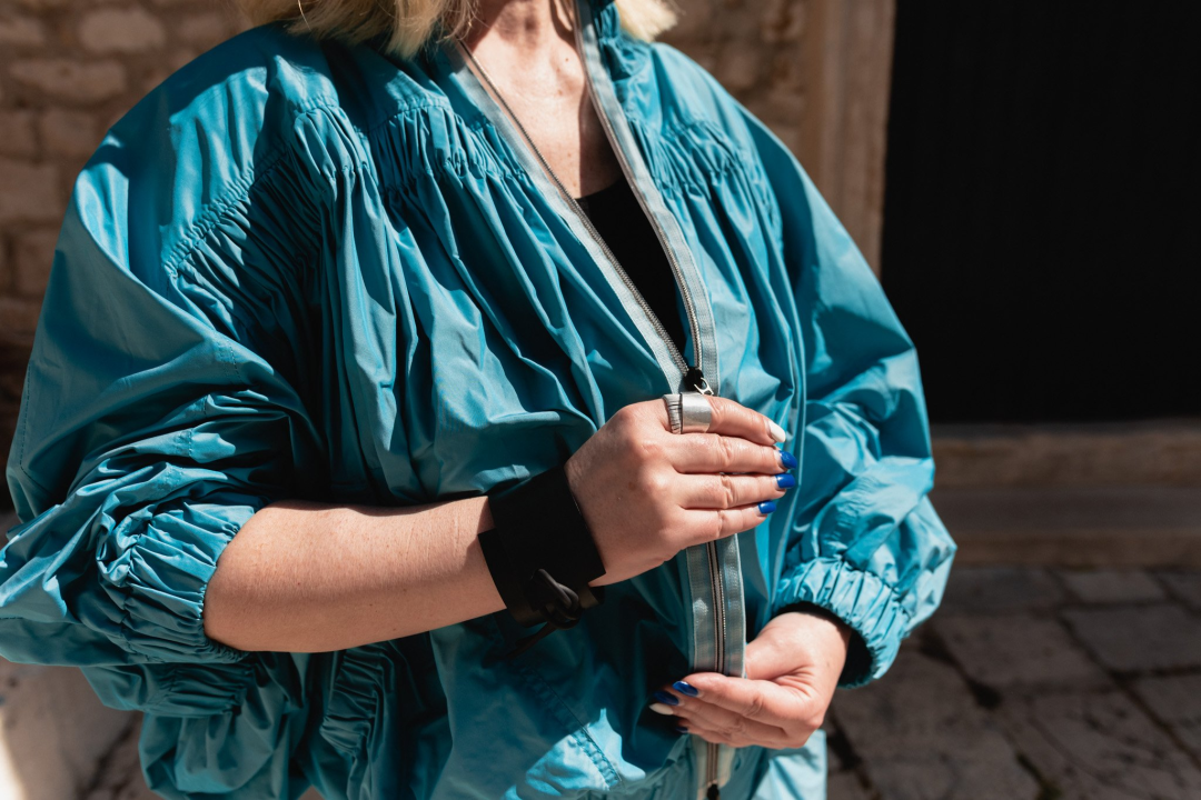 Osvježite svoju garderobu dizajnerskim komadima iz Galerije Juraj Dalmatinac!