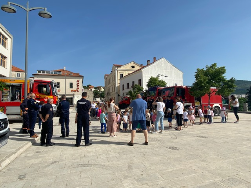 U Drnišu održana smotra operativnih snaga civilne zaštite