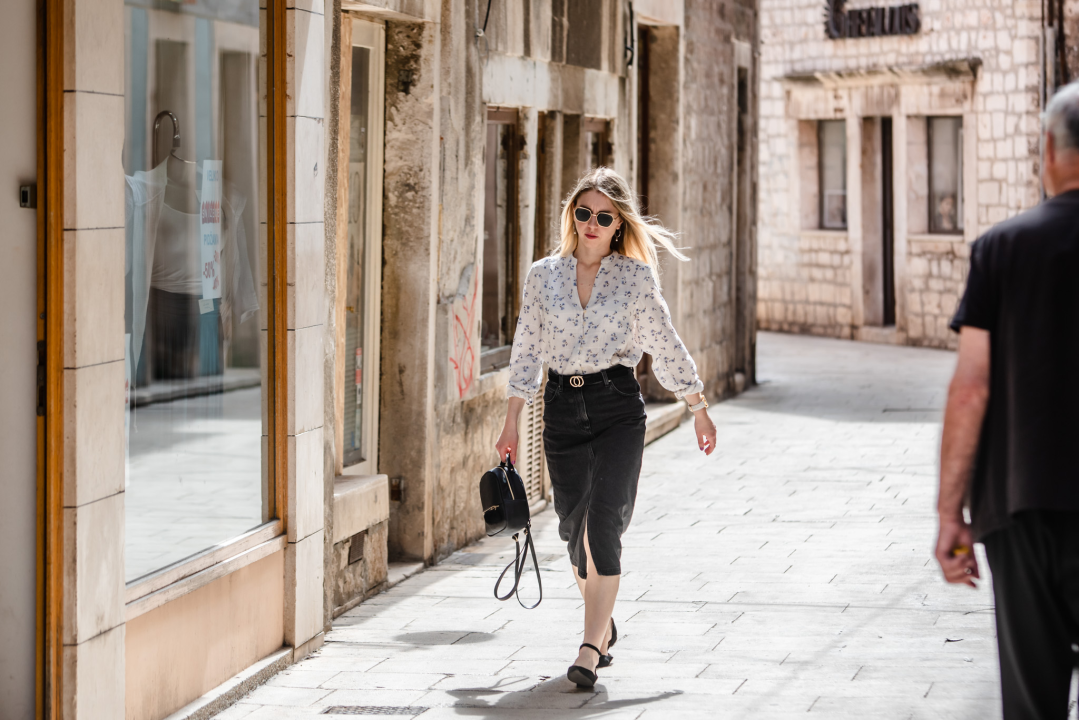 Modno usklađeni sugrađani preplavili ulice trendi komadima