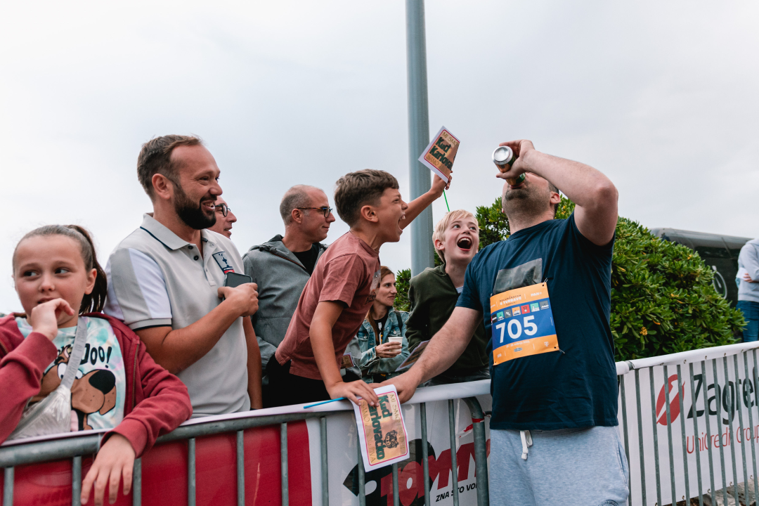 Spektakl u Šibeniku: Pivska milja je bila kao Woodstock, polumaraton završili i brojni Šibenčani