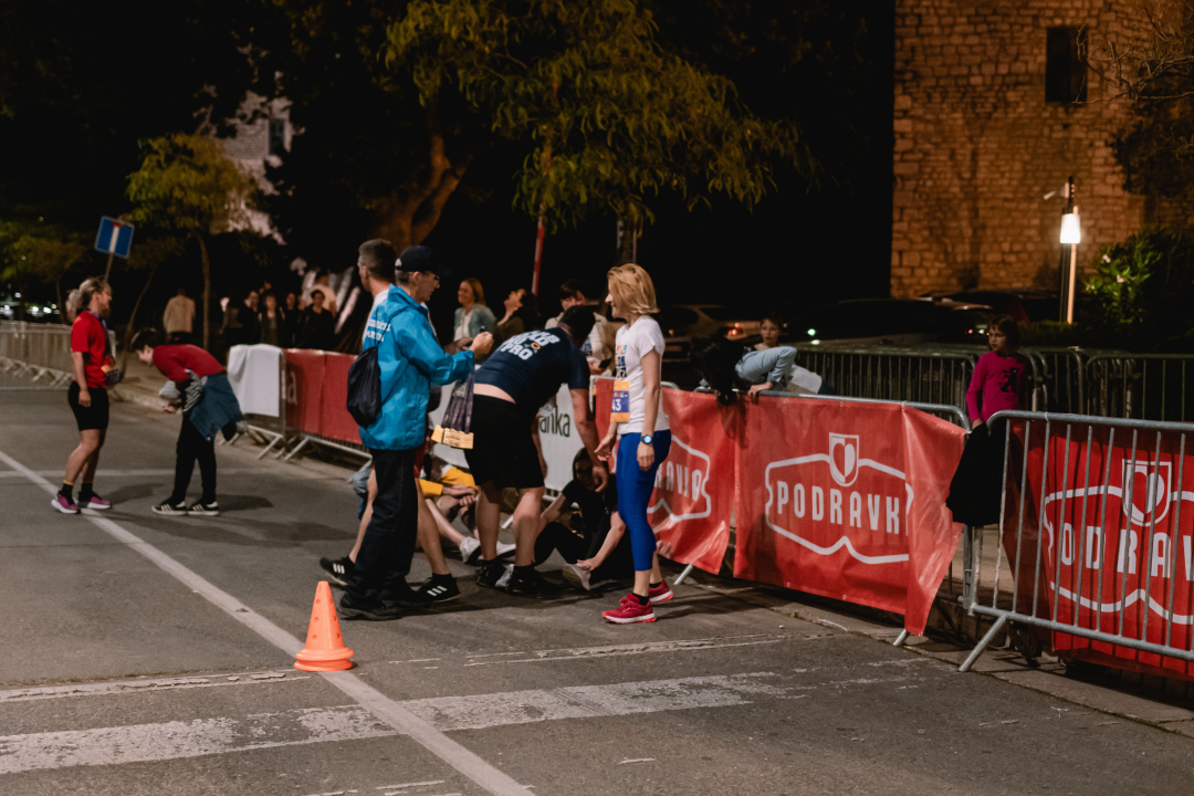 Spektakl u Šibeniku: Pivska milja je bila kao Woodstock, polumaraton završili i brojni Šibenčani