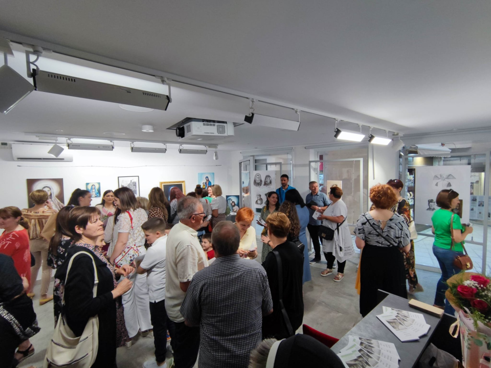 Antonela ima 14 godina, a iza nje je već jedna samostalna izložba