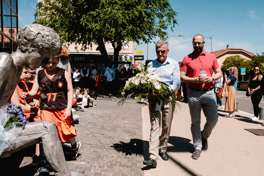 Obilježena 29. godišnjica smrti Dražena Petrovića: 'On je bio veliki igrač, vođa, kapetan i još veći čovjek'  