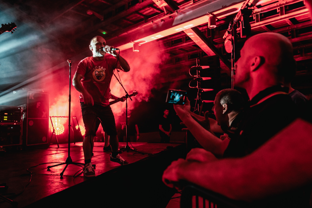 Hladno pivo žestokom svirkom 'prodrmalo' Šibenčane na sv. Mihovilu