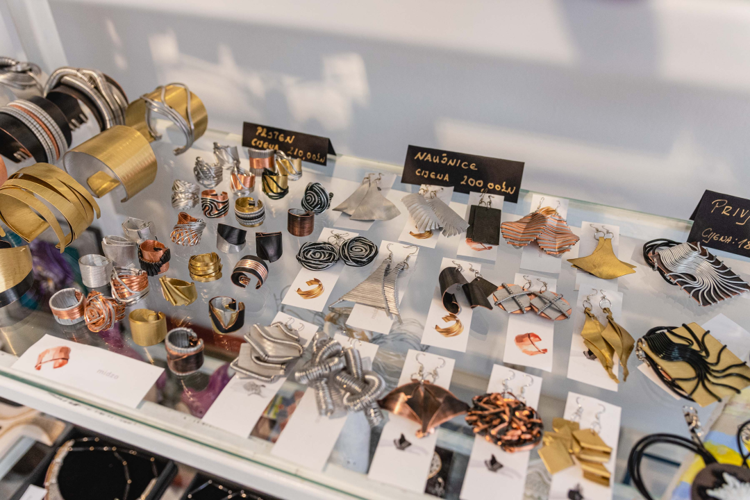 ‘Žena’ i ‘Crkva sv. Barbare’: Ljeto u Galeriji Juraj Dalmatinac donosi promotivne cijene umjetnina