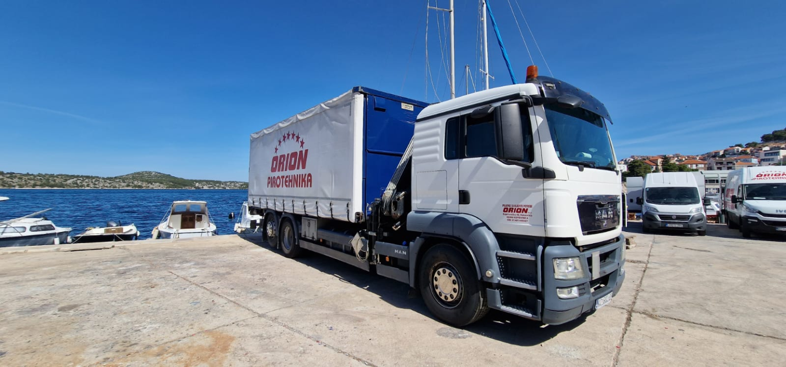 Pripreme za vatromet na šibenskoj rivi: Očekuje nas spektakl vrijedan 80 tisuća kuna!