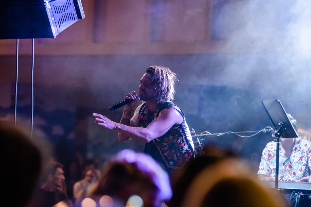 Publika uživala: Luka Nižetić uz svoje hitove napravio sjajnu atmosferu 