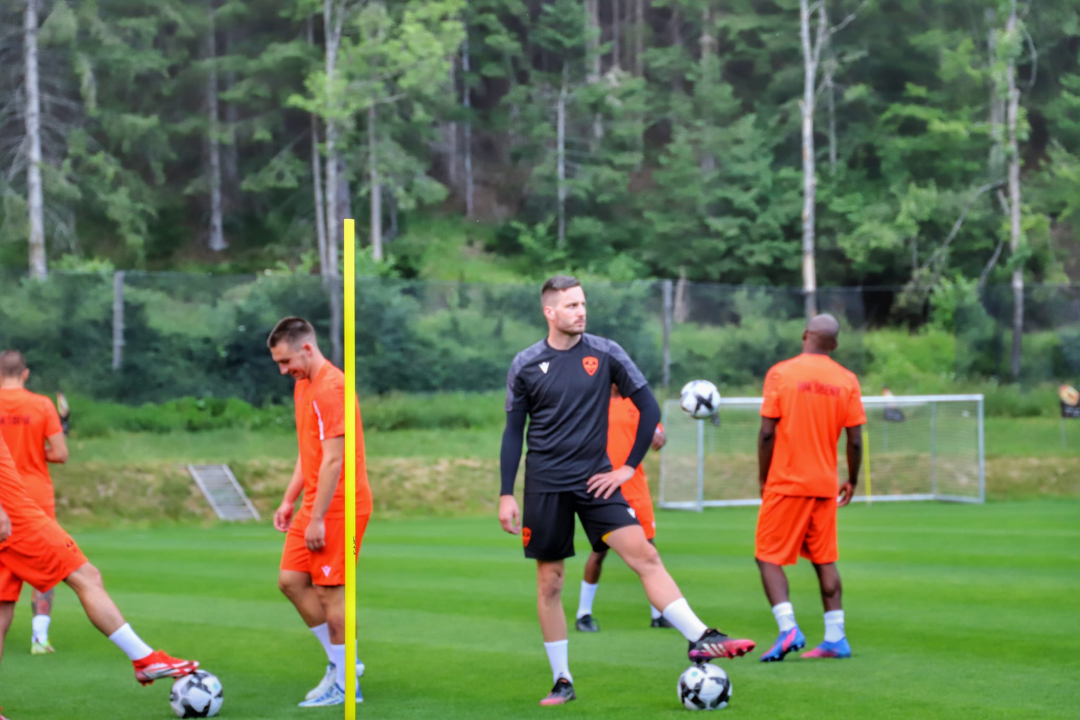 Nogometaši Šibenika odrađuju prve treninge u Sloveniji, potpisan novi sponzorski ugovor 