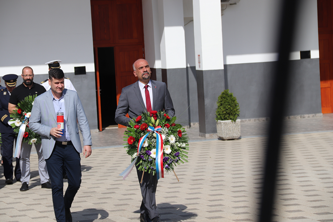 Polaganjem vijenaca na Kvanju obilježen Dan antifašističke borbe