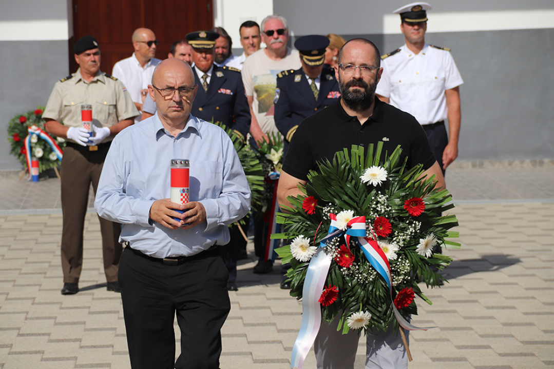 Polaganjem vijenaca na Kvanju obilježen Dan antifašističke borbe