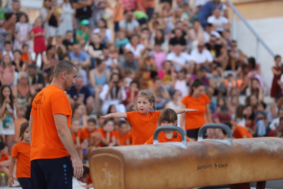 Na pola puta 62. MDF-a: Počinju teniski i nogometni turnir te plivački miting