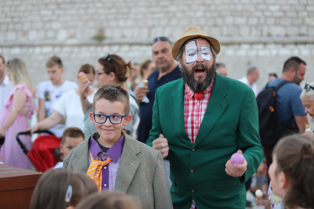 Sve samo ne mirna nedjelja u Šibeniku: U sklopu MDF-a danas od cirkusa do turnira