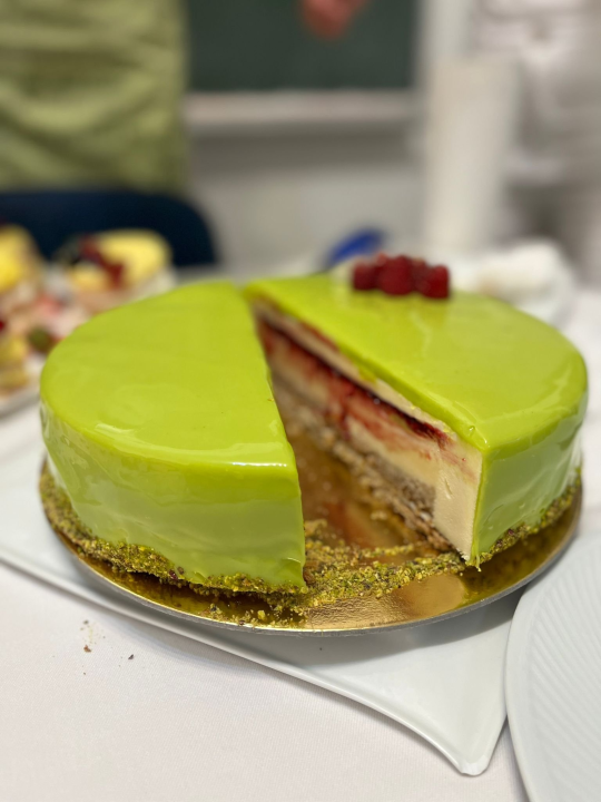 Polaznici POU Šibenik uspješno završili program prekvalifikacije za kuhare, konobare, pekare i slastičare!