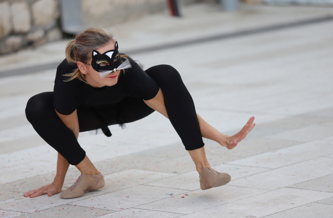 Šibenčanima danas čitaju Antonija Blaće, Dorijan Klarić i Igor Rudan, na Ljetnoj 'Trnoružica',  a u gradu cirkus