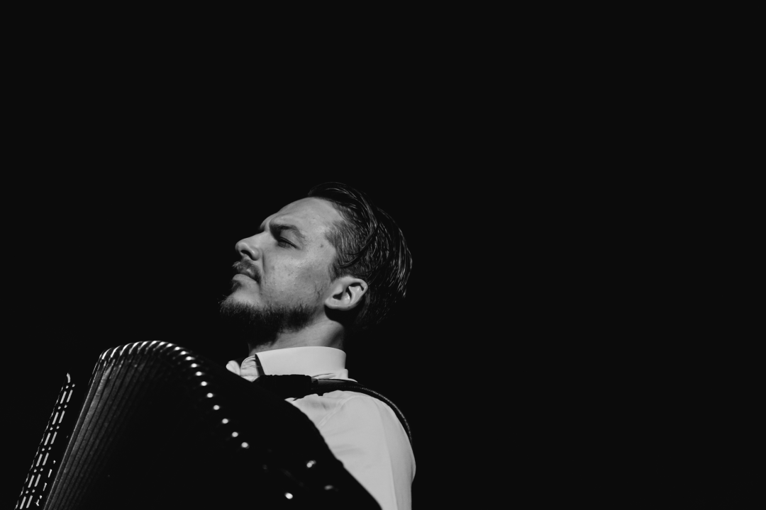 Amira Medunjanin po treći put na sv. Mihovilu: Red glazbe, red suza pa red smijeha!