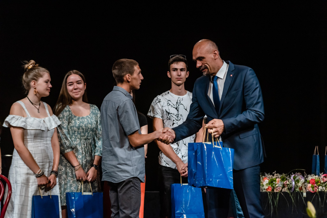 Najboljim učenicima u županiji uručene nagrade: 'Svojim trudom i radom  napravili ste nešto što vas izdvaja od uobičajenog'