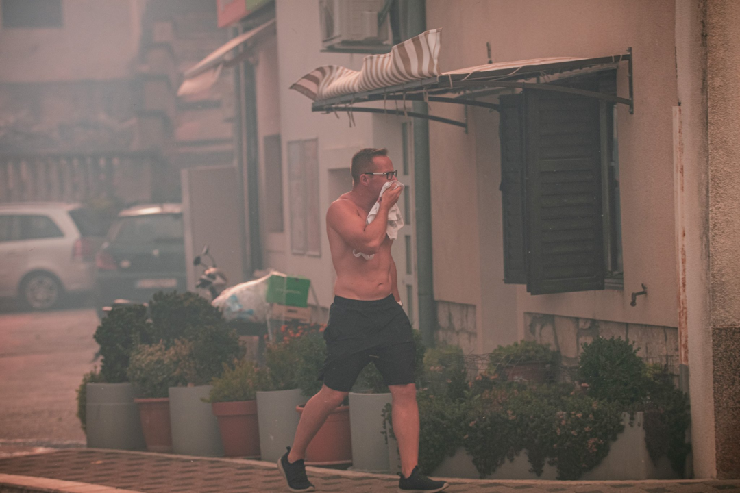 Fotogalerija koja otkriva razmjere plamenog užasa u Zatonu i Raslini