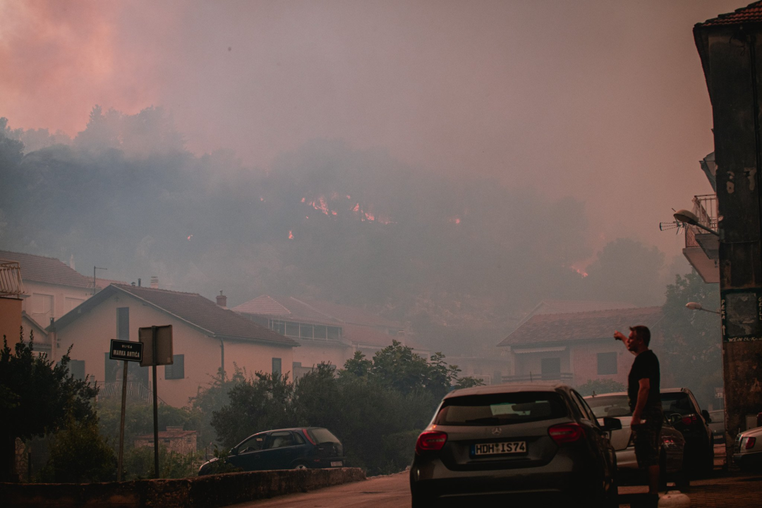 Fotogalerija koja otkriva razmjere plamenog užasa u Zatonu i Raslini
