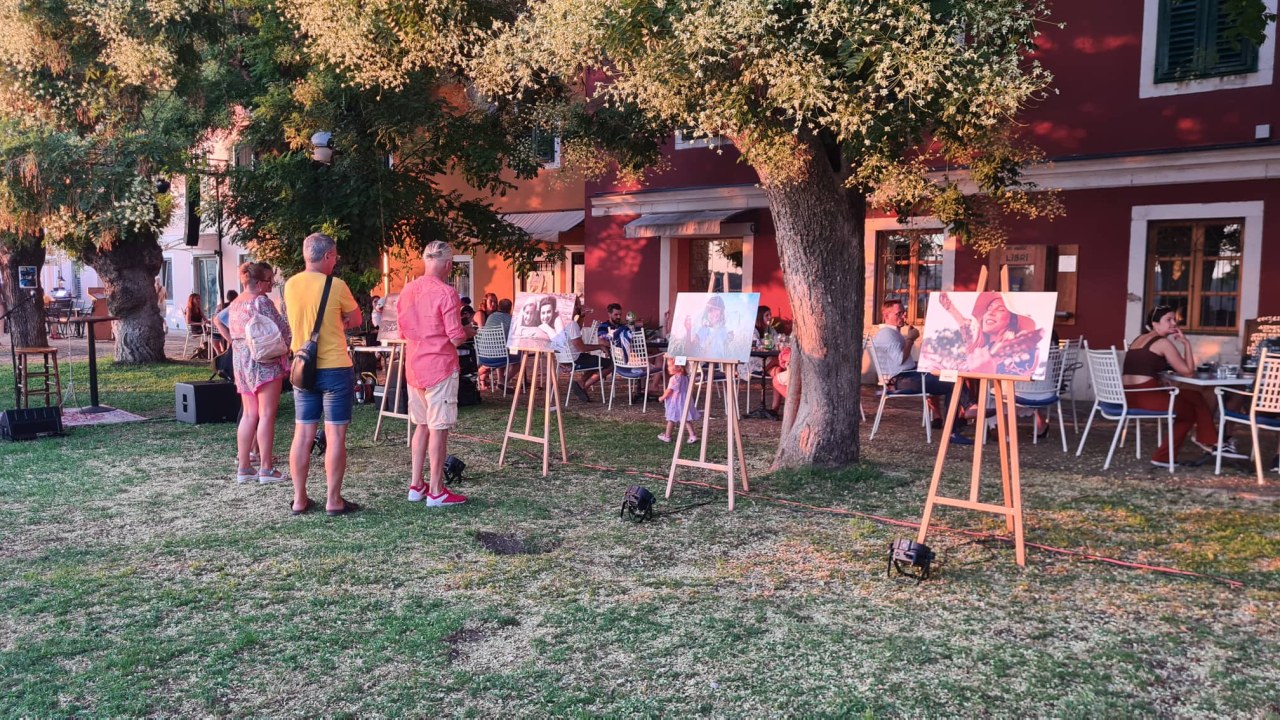 Arsen više nije među nama, ali njegovo djelo živi: Fotografi pokazali kako oni vide 'Djevojku iz moga kraja'