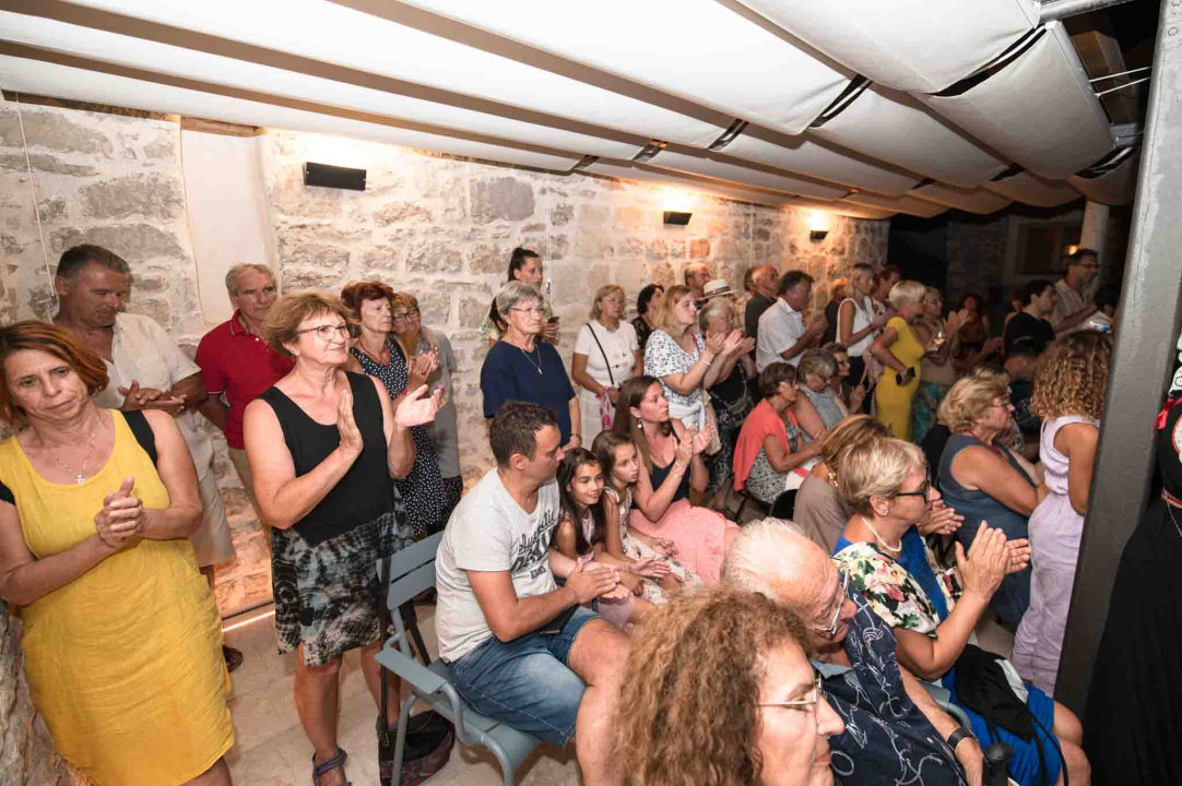 U kući Šare svečano proglašeni laureati zaslužni za 100 godina zlarinskog turizma